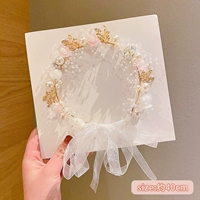 Розовый ободок из жемчуга, в цветочек