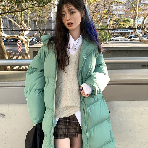 Зимний стеганый ретро зеленый длинный пуховик, небольшая дизайнерская куртка с капюшоном, увеличенная толщина, длина макси, тренд сезона