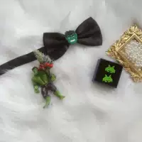 (Без носков) Hulk Cufflinks+Brooch+Tie Tie