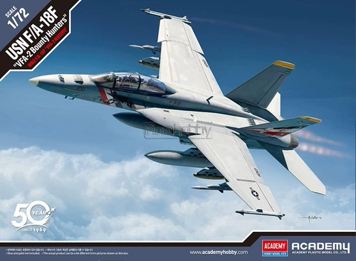 Edme 12567 1/72 American F/A-18F Fighter Jet