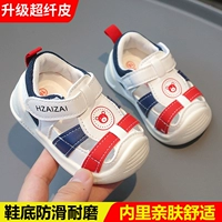 2 поколения сандалий обновляют синий.