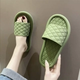 Тапочки, обувь, нескользящие дезодорированные модные слайдеры, 2020, с медвежатами, мягкая подошва, в корейском стиле