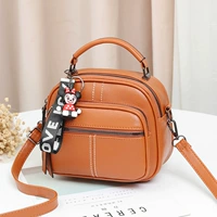 Коричневато -желтый