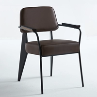 Два выстрела с черной ногой темно -коричневой лице