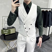 Белый жилет, штаны, галстук-бабочка