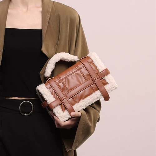 Портативная демисезонная глянцевая сумка на одно плечо, барсетка