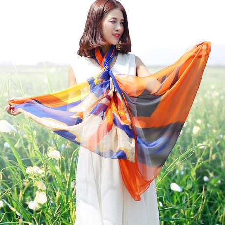 爱逛街为您找到时尚印花丝巾相关的宝贝,您可以在下面的板块中挑选