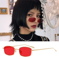 Золотая рама прозрачная красная