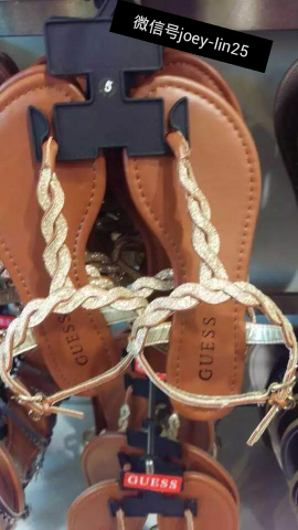 

Босоножки Guess