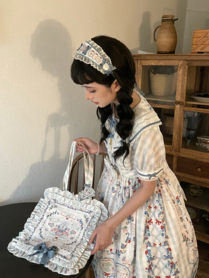 taobao agent [Dream and Treasure Spot] National Lolita Cel Porcelain Tea Club with KC small square pillow pillow bag