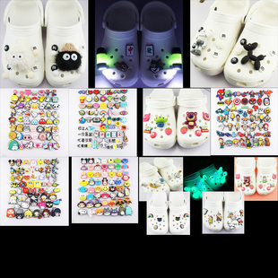 クロックス Crocs クロックス 花柄シューズ 取り外し可能アクセサリー 小さな香りのかわいいビーチシューズ 靴バックル