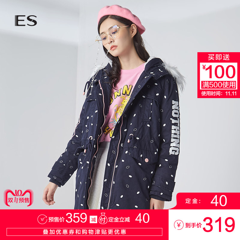 【预售】艾格ES冬季韩版印花毛领连帽中长款棉服女8A033205540