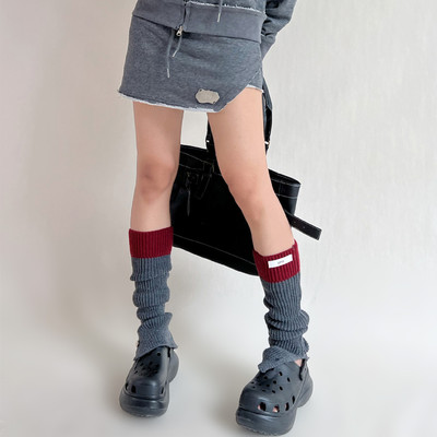 taobao agent Knitted socks, colored black gray JK mid -pile pile of socks in spring thickened warm cotton wool contrast label female