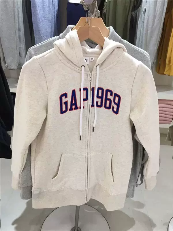 Gap ，，