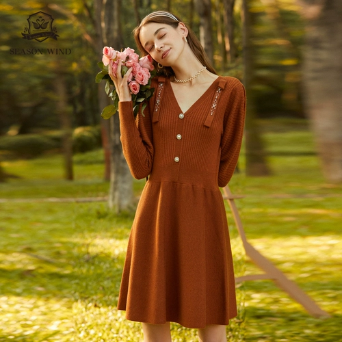 Трикотажное зимнее трикотажное платье, рукава фонарики, высокая талия