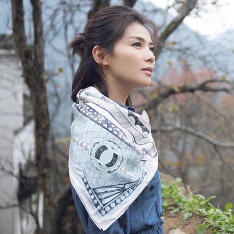 【空调披肩】_刘涛同款丝巾图片_印花围巾价格_搭配分享 - 爱逛街