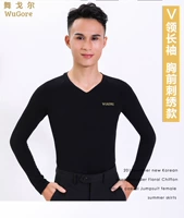 Черный лонгслив, V-образный вырез