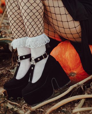taobao agent Killstar Gothic Sweet Cool Lolita Black velvet pentagram thick bottom LO shoes waterproof platform high heel