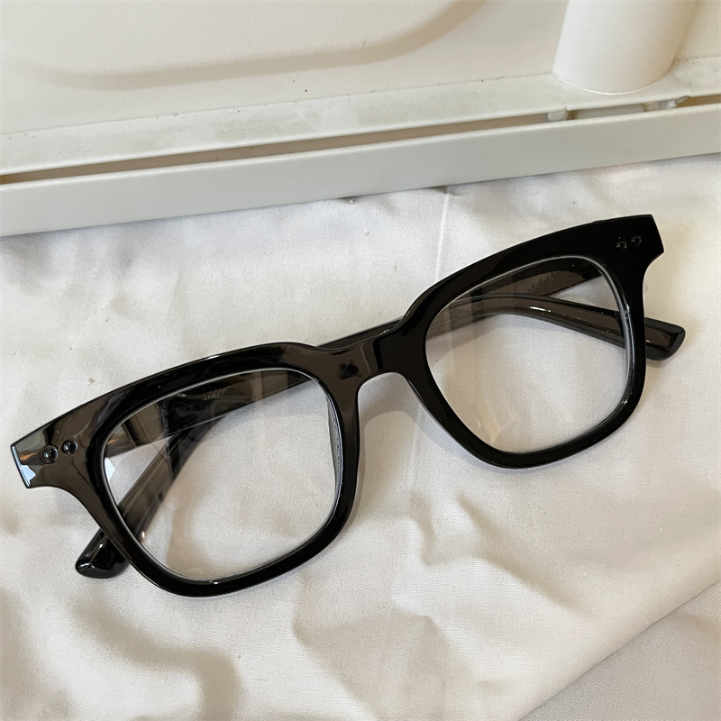 White small square frame anti-blue light