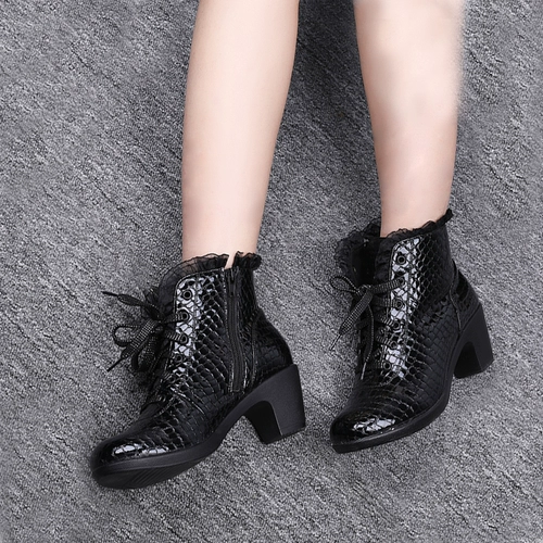 Демисезонные короткие сапоги, флисовые танцующие ботинки на платформе, коллекция 2021