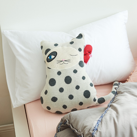 爱逛街为您找到猫卡通抱枕相关的宝贝,您可以在下面的板块中挑选喜欢