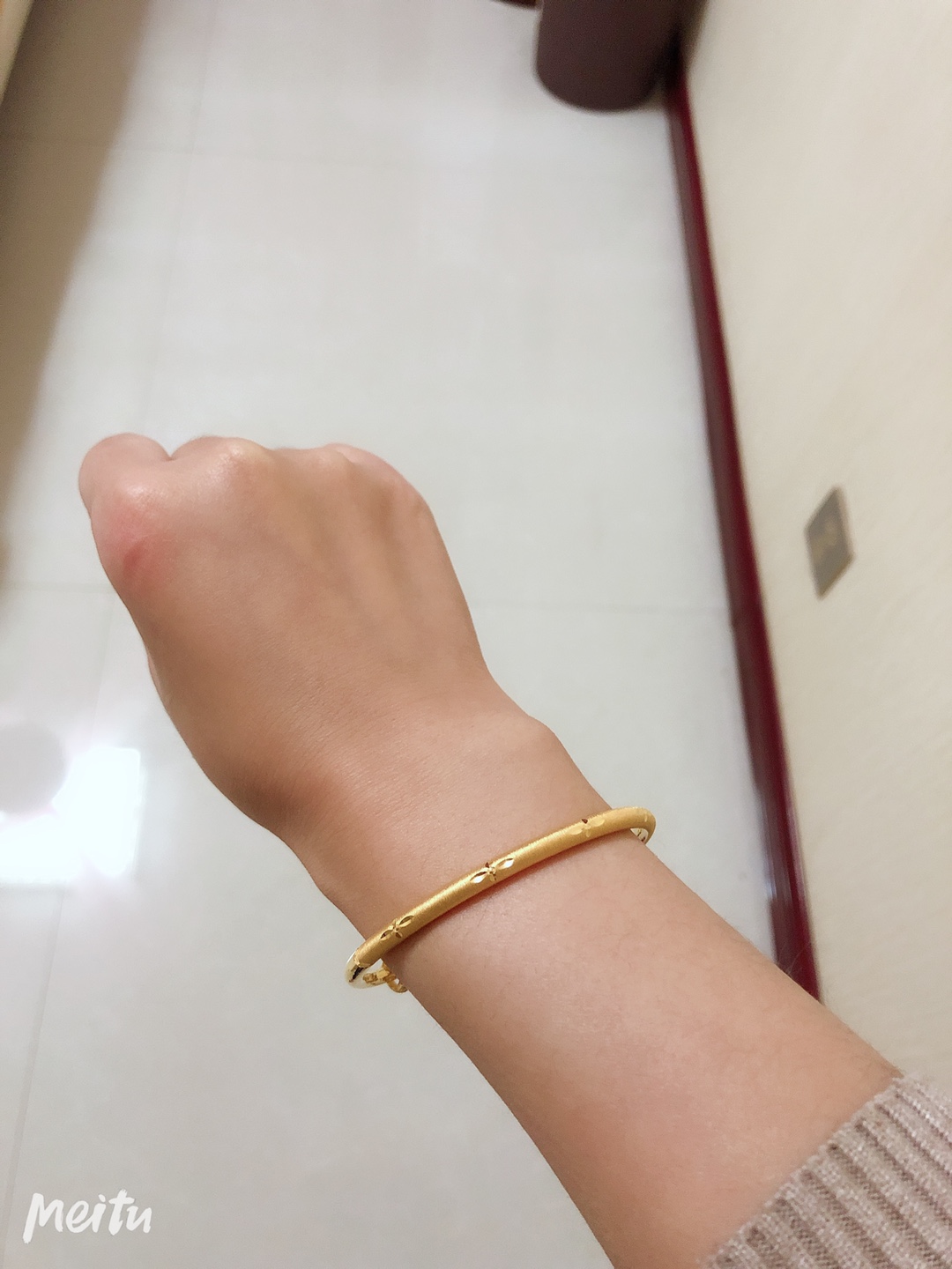 款式挺简洁的,适合年轻人