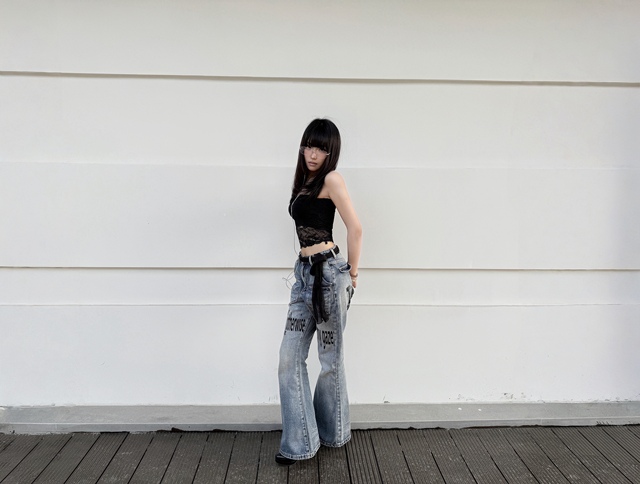 RETRO WHISKER MICRO RIVET JEANS image 8