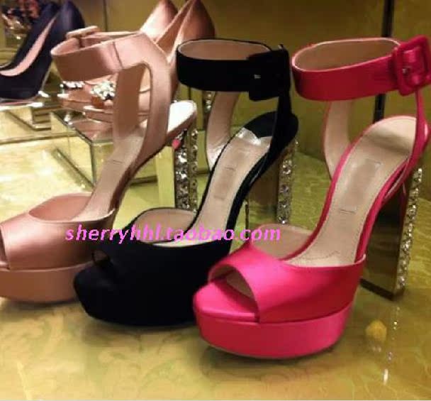 

Босоножки OTHER