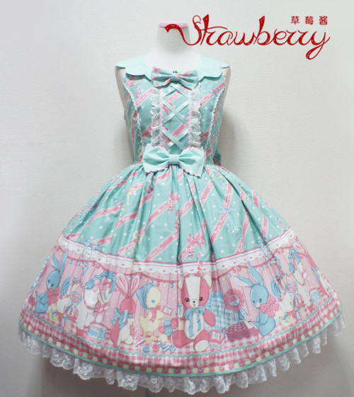 

Женское платье AP Mt Melody Toys