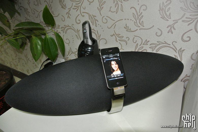 

Hi-Fi акустика B Bowers Wilkins Zeppelin Air