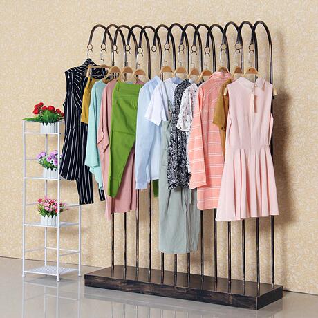 爱逛街为您找到女装店衣架相关的宝贝,您可以在下面的板块中挑选喜欢