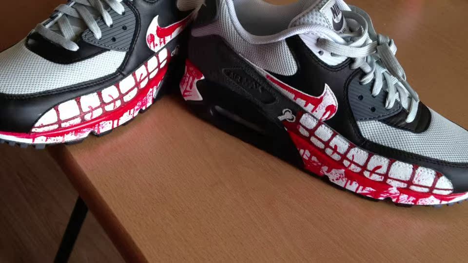 

Кроссовки Nike Air Max 90