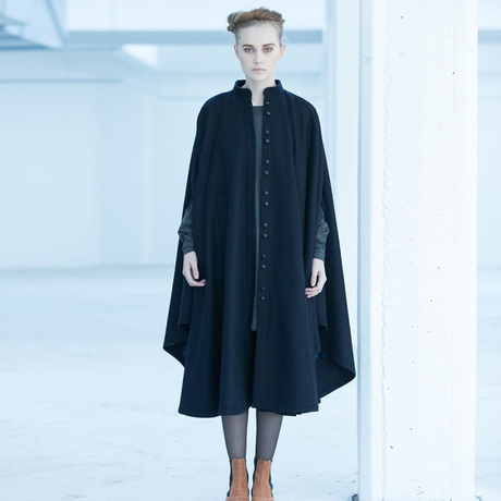 爱逛街为您找到披风长款大衣相关的宝贝,您可以在下面的板块中挑选