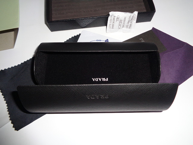 

Футляр для очков Glasses case