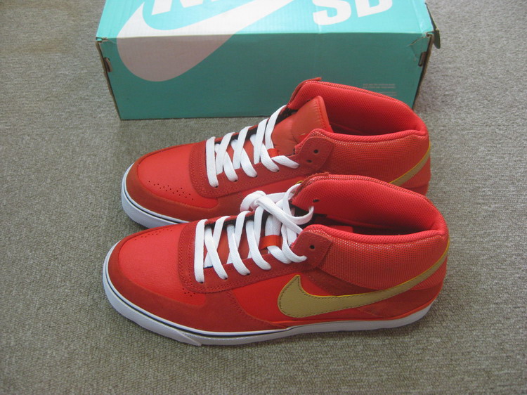 

кроссовки Nike MAVRK MID SB 386611-670