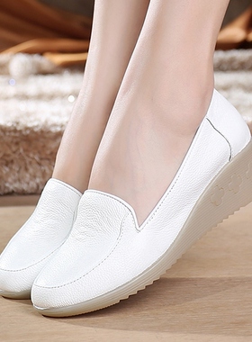 00       爱逛***01   发布了  新款春秋中跟坡跟白色真皮护士鞋美容