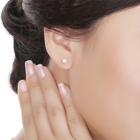 爱逛街为您找到时尚银耳钉相关的宝贝,您可以在下面的板块中挑选喜欢