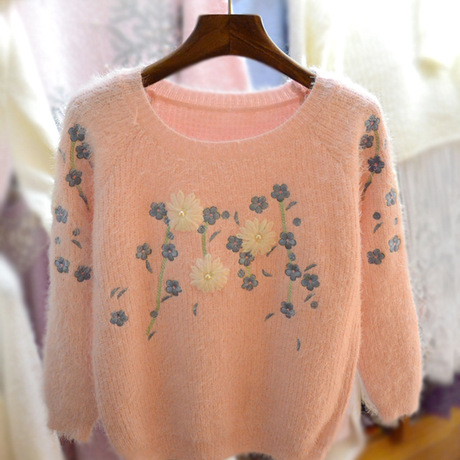 爱逛街为您找到刺绣毛衣相关的宝贝,您可以在下面的板块中挑选喜欢的