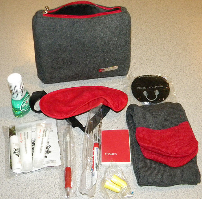 

Дорожная косметичка United States first class cosmetic bag