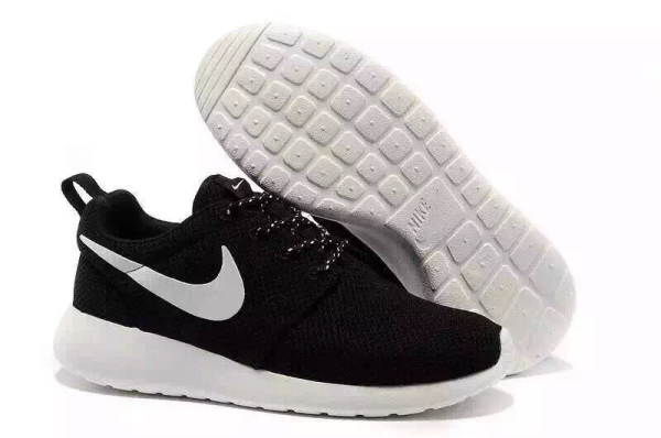 

детские кроссовки Nike Roshe Run 511882