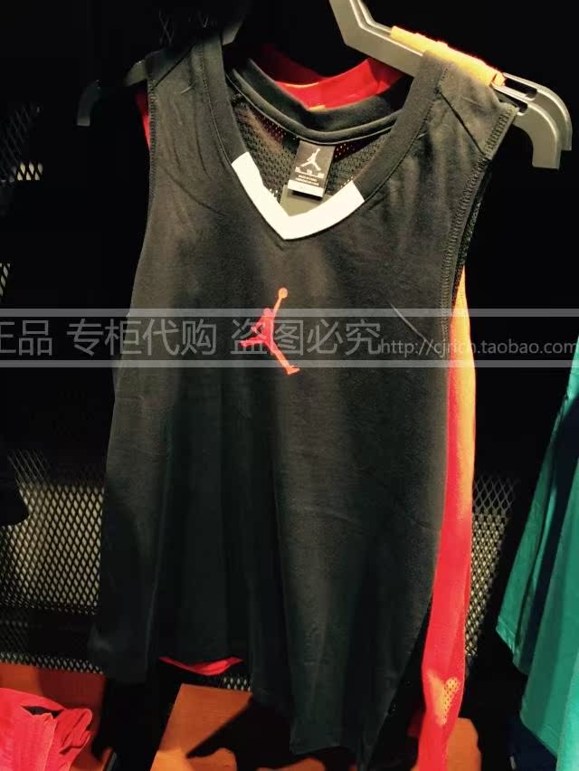 

Спортивная футболка Nike air jordan JORDAN 683998-010 683998-657
