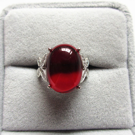 爱逛街为您找到红刚玉戒指相关的宝贝,您可以在下面的板块中挑选喜欢