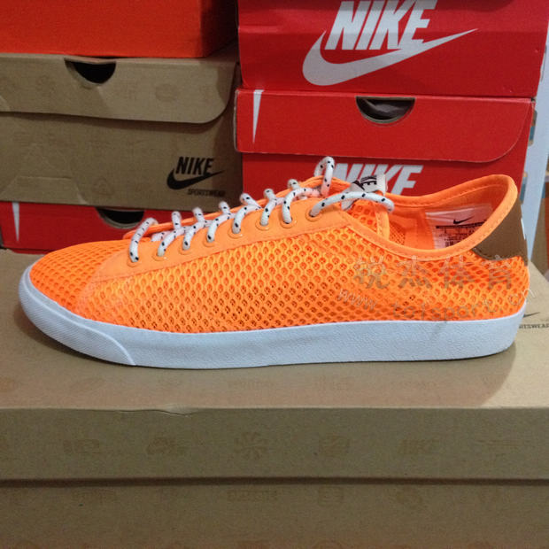 

кроссовки Nike TENNIS CLASSIC AC MESH 579629-812