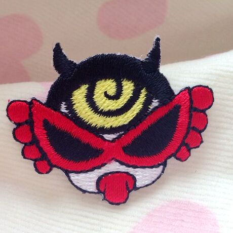 日本原单hysteric mini黑超奶嘴娃全刺绣可烫布贴发夹材料4*3.3cm