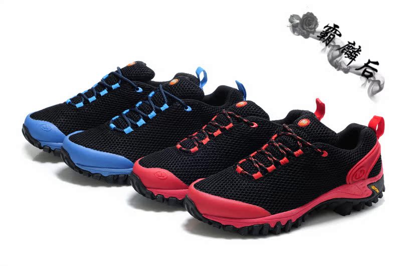 

трекинговые кроссовки MERRELL
