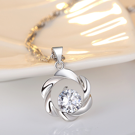 爱逛街为您找到女银饰品吊坠相关的宝贝,您可以在下面的板块中挑选