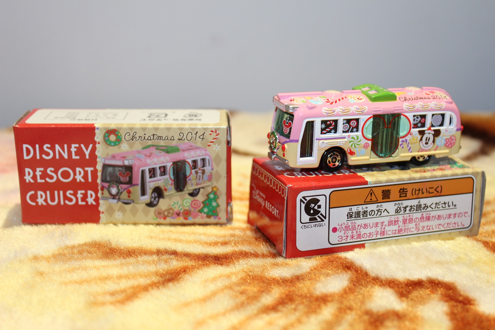 

Модель машины Tomica 2014