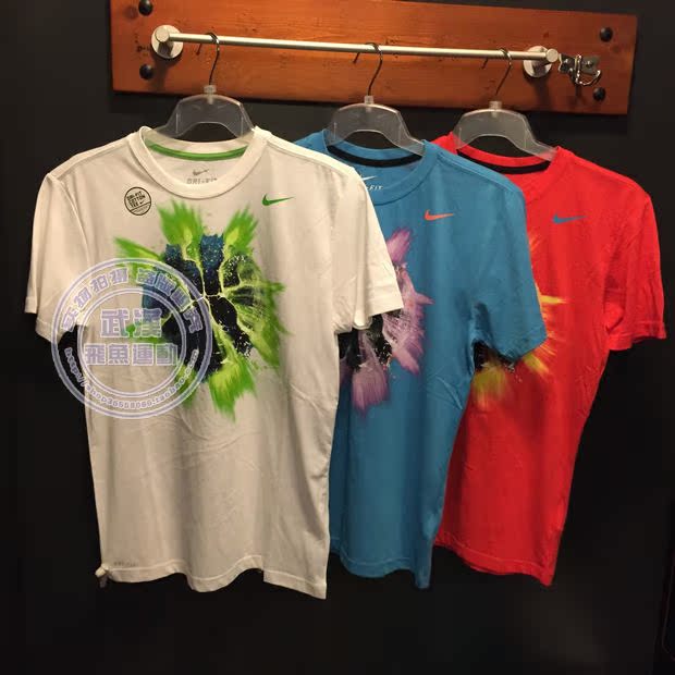 

Спортивная футболка Nike SP14 EXPLODING BBALL TEE 589478-443-622-100