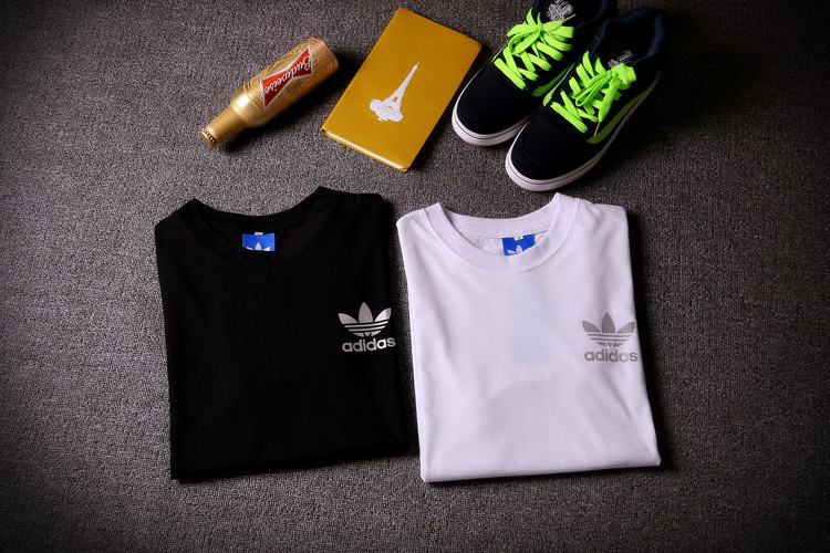 

Спортивная футболка Adidas