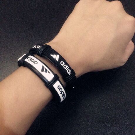 爱逛街为您找到牛皮篮球手环相关的宝贝,您可以在下面的板块中挑选